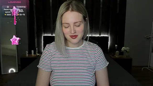 Snapshot of _Sarah_Soul_ chatting on 02-12-25, 12:48  Sarah Soul  online show from 02-12-25, 12:48