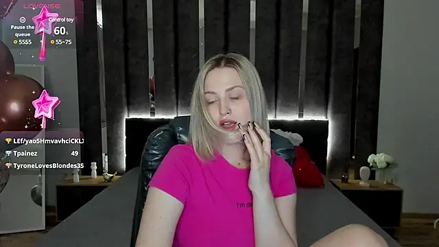 Snapshot of _Sarah_Soul_ chatting on 02-18-25, 06:59  Sarah Soul  online show from 02-18-25, 06:59