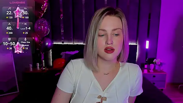 Snapshot of _Sarah_Soul_ chatting on 03-06-25, 12:54  Sarah Soul  online show from 03-06-25, 12:54