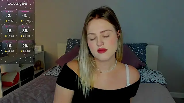 Snapshot of _Sarah_Soul_ chatting on 09-09-25, 01:38  Sarah Soul  online show from 09-09-25, 01:38