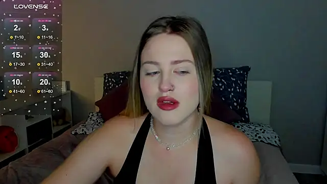 Snapshot of _Sarah_Soul_ chatting on 09-10-25, 12:21  Sarah Soul  online show from 09-10-25, 12:21