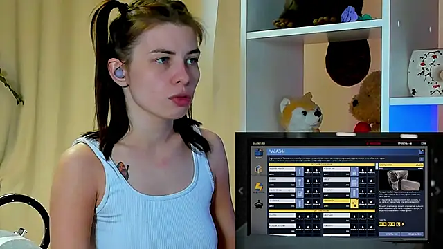 callmetori online show from 12-18-24, 08:53