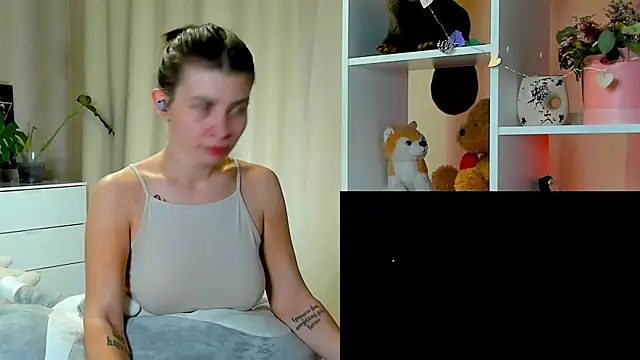 callmetori online show from 12-23-24, 02:17