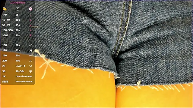 Xiao Mei  online show from 10-27-25, 03:43