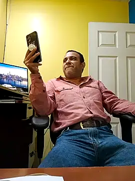 Snapshot of friendsloversex chatting on 09-18-25, 05:48 friendsloversex online show from 09-18-25, 05:48