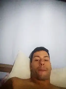 luccasantnovinho online show from 03-12-26, 06:19