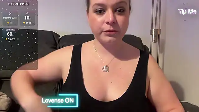 Snapshot of NaughtyWifeUK chatting on 12-07-24, 01:47 NaughtyWifeUK online show from 12-07-24, 01:47