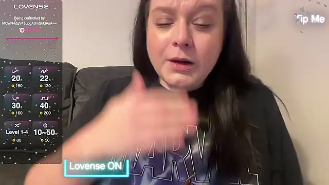 Snapshot of NaughtyWifeUK chatting on 01-26-25, 12:26 NaughtyWifeUK online show from 01-26-25, 12:26