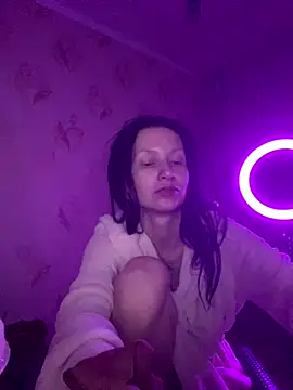 Snapshot of Starry_Siren chatting on 09-10-25, 07:36 Starry Siren online show from 09-10-25, 07:36