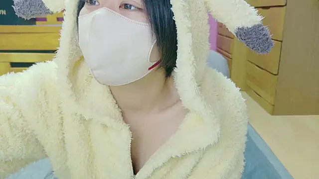 Snapshot of _usya_2525 chatting on 03-17-25, 04:33 usya 2525 online show from 03-17-25, 04:33