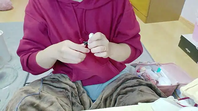 Snapshot of _usya_2525 chatting on 12-02-25, 04:13 usya 2525 online show from 12-02-25, 04:13