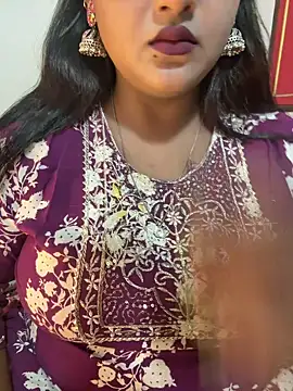 Ayesha mahi online show from 10-29-25, 08:27