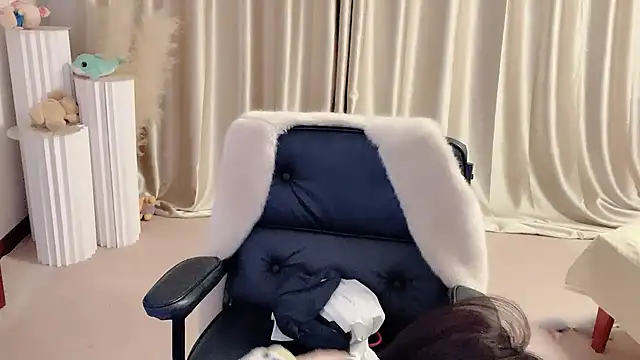 Daisy-77 online show from 03-21-25, 06:18