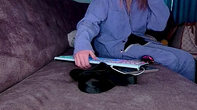 Snapshot of AgnesMillerS chatting on 12-17-24, 10:23 AgnesMillerS online show from 12-17-24, 10:23