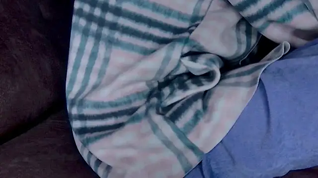 Snapshot of AgnesMillerS chatting on 12-19-24, 03:18 AgnesMillerS online show from 12-19-24, 03:18