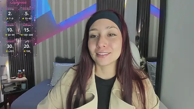 Snapshot of emily_layton chatting on 12-05-25, 02:36 emily layton online show from 12-05-25, 02:36