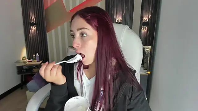 emily layton online show from 03-05-26, 12:17