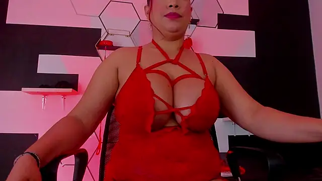 Snapshot of alondrabigtits chatting on 02-09-25, 03:34 alondrabigtits online show from 02-09-25, 03:34