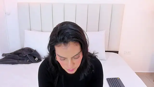 Ada Monroe10 online show from 03-18-25, 01:20