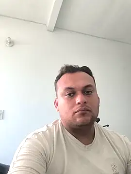lrincon9508 online show from 06-17-26, 05:47