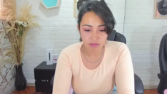 Aisha 09 online show from 02-21-25, 06:37