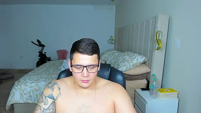 jhonstark09 online show from 03-26-26, 04:56