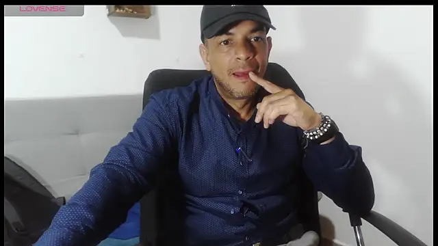 latinmartin73 online show from 04-21-26, 10:56