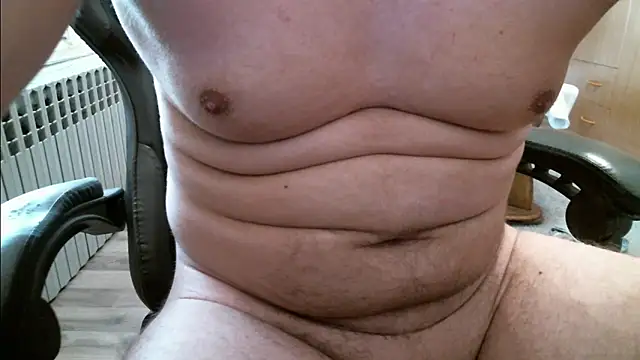 Snapshot of HornyBigCummer chatting on 10-22-25, 01:00 HornyBigCummer online show from 10-22-25, 01:00