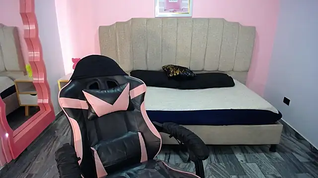 Snapshot of Gaby_ch chatting on 12-07-24, 04:20 Gaby ch online show from 12-07-24, 04:20