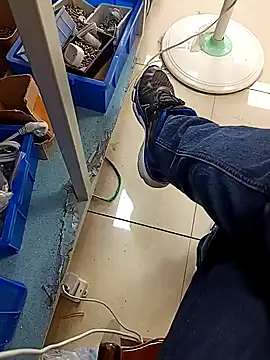 Snapshot of huzi518 chatting on 10-27-25, 02:15 huzi518 online show from 10-27-25, 02:15