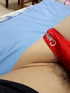 Snapshot of huzi518 chatting on 11-22-25, 07:02 huzi518 online show from 11-22-25, 07:02