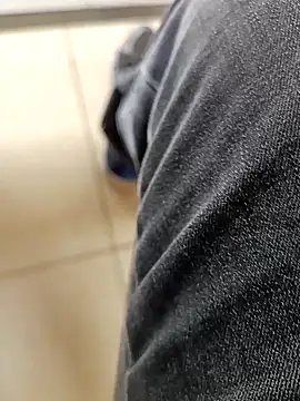 Snapshot of huzi518 chatting on 12-01-25, 03:00 huzi518 online show from 12-01-25, 03:00