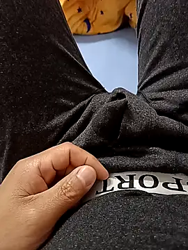 huzi518 online show from 04-01-26, 03:31