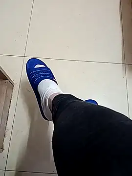 huzi518 online show from 04-11-26, 09:13