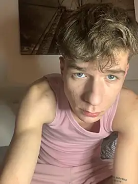 Snapshot of MiguelRausch chatting on 10-29-25, 06:09 MiguelRausch online show from 10-29-25, 06:09