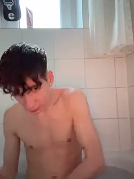 Snapshot of MiguelRausch chatting on 02-01-26, 04:16 MiguelRausch online show from 02-01-26, 04:16