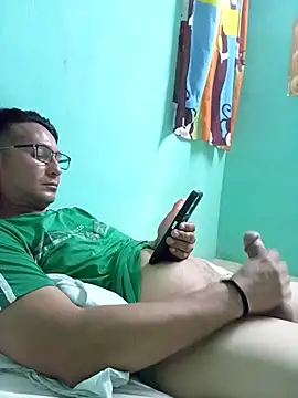 Andresguz35 online show from 03-17-26, 04:06