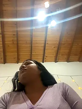 Maisa issa online show from 09-16-25, 01:23