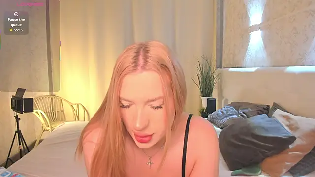 Emma  Leee online show from 03-31-26, 01:07