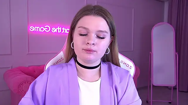 Snapshot of CrystalLyons chatting on 01-30-25, 03:40 CrystalLyons online show from 01-30-25, 03:40