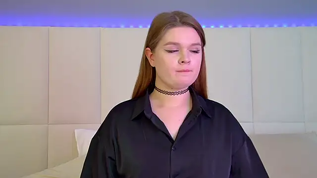 Snapshot of CrystalLyons chatting on 03-04-25, 04:09 CrystalLyons online show from 03-04-25, 04:09