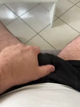 Snapshot of mj23641 chatting on 11-21-25, 10:14 mj23641 online show from 11-21-25, 10:14