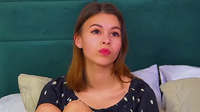 PollyLanders online show from 02-19-25, 03:27