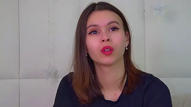 PollyLanders online show from 12-15-25, 06:12