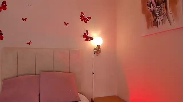 Snapshot of dani_skinny_ chatting on 03-21-25, 06:07 dani skinny online show from 03-21-25, 06:07