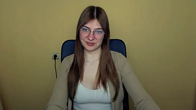 Luna Lush  online show from 04-24-26, 09:45