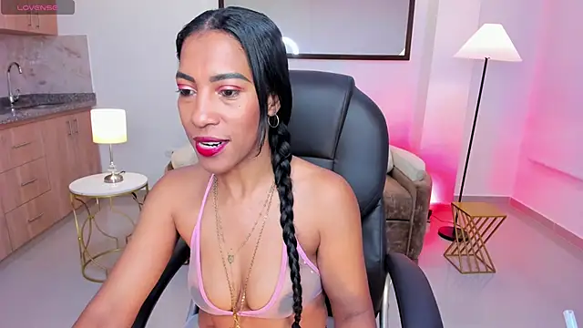 Shantaall  online show from 10-27-25, 07:40