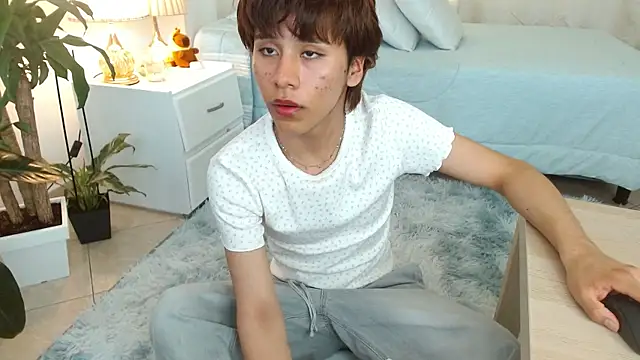 Tommyfoxboy online show from 03-13-25, 04:23