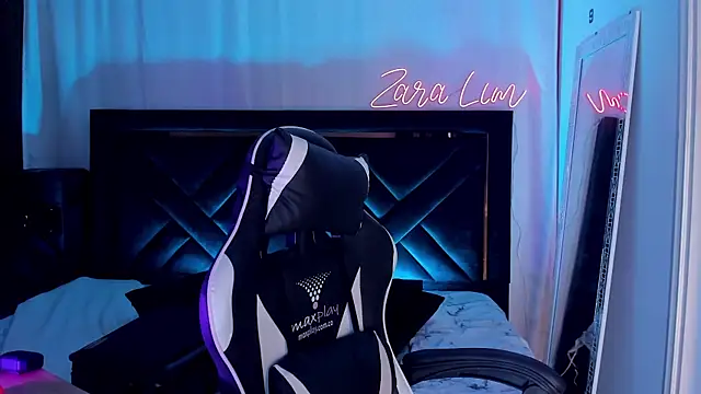 ZaraLim online show from 11-14-25, 02:27