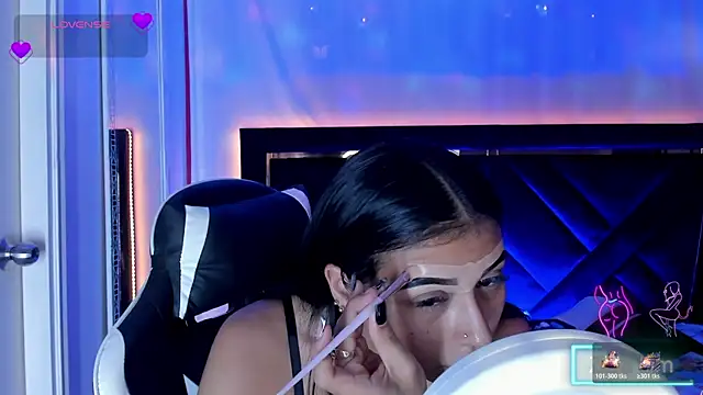 ZaraLim online show from 11-30-25, 09:41